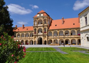 Rozmarné léto- festival pouličních divadel