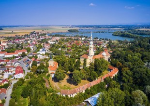 Z výšky do hlubin