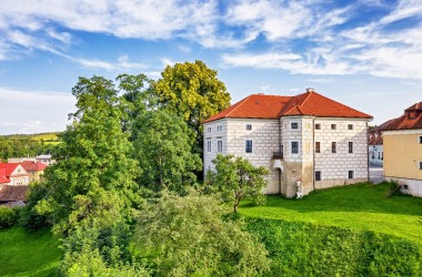 Zámek Nasavrky
